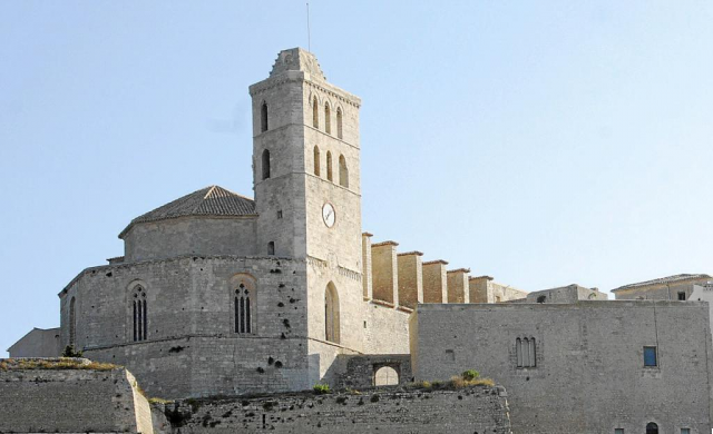 La Catedral de Ibiza: Fe y Arquitectura